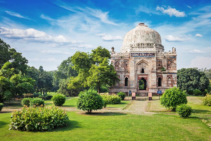 Top places to visit in delhi